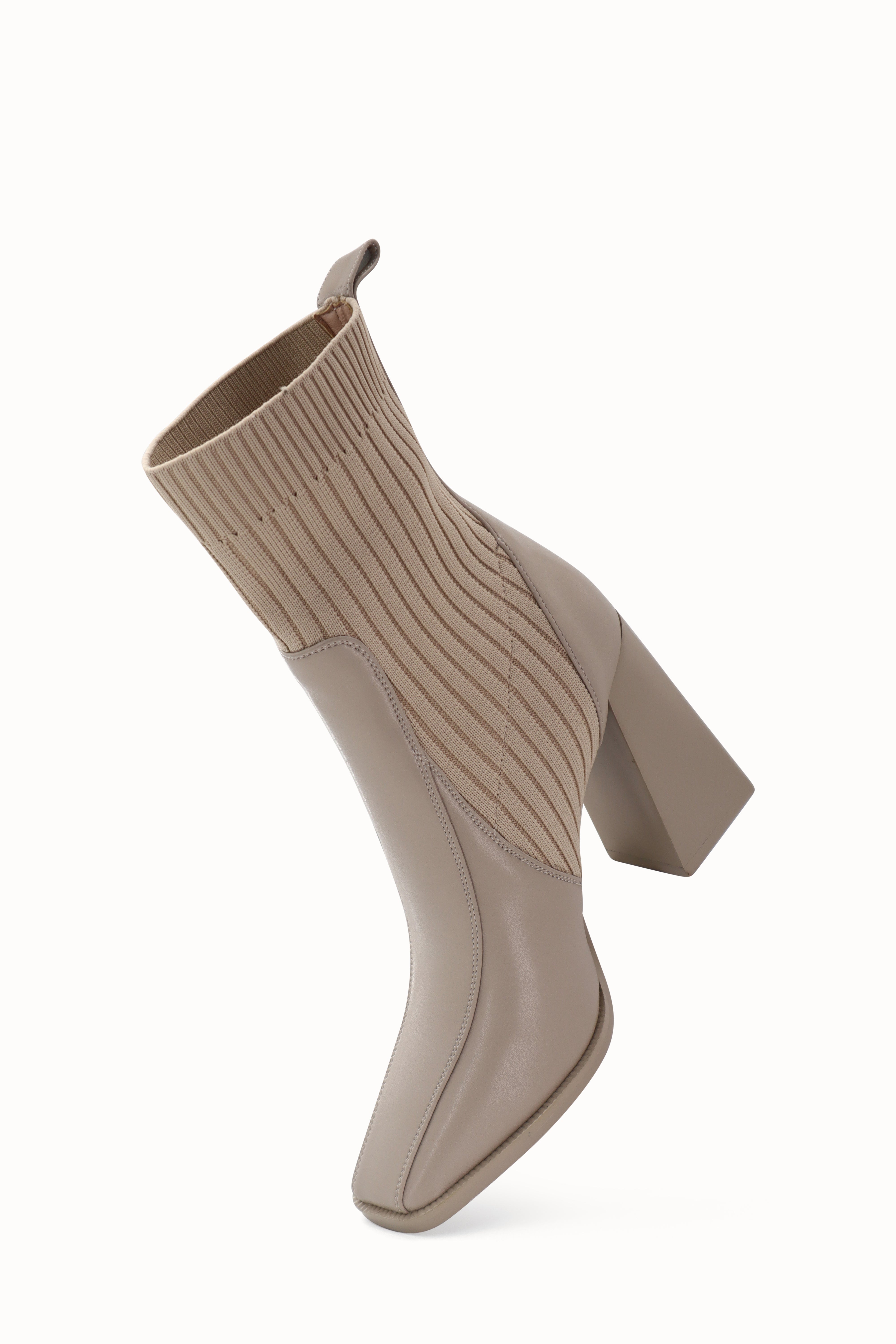 DIAZ - Mid Heels Ankle Boots in Begie